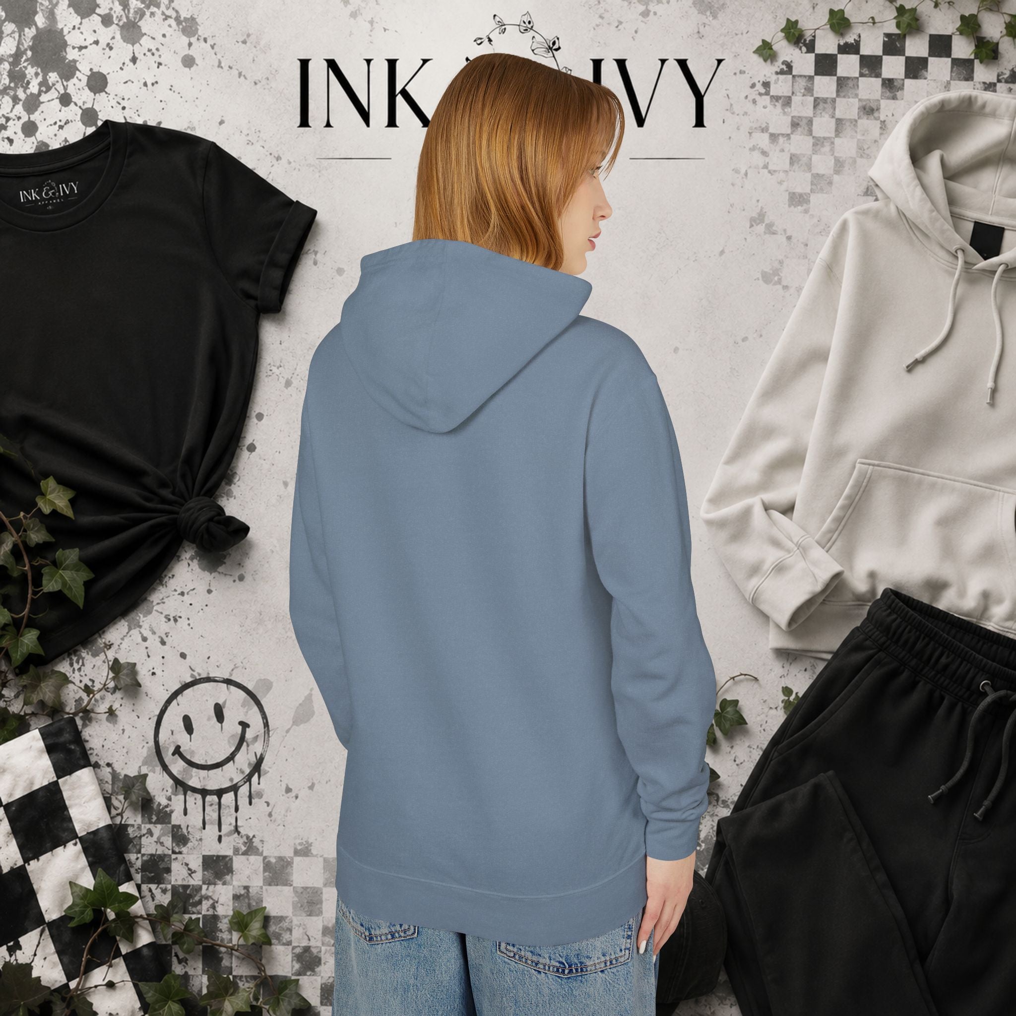 Retro 'Delulu Is the Solulu' Hoodie Printify
