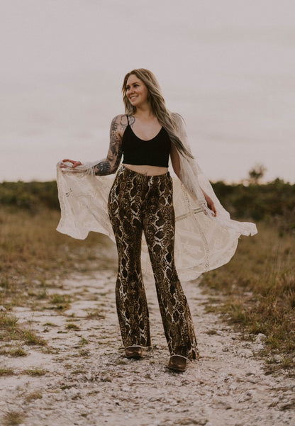 Whimsy + Lace Kimono - Natural Wild Cactus Boutique