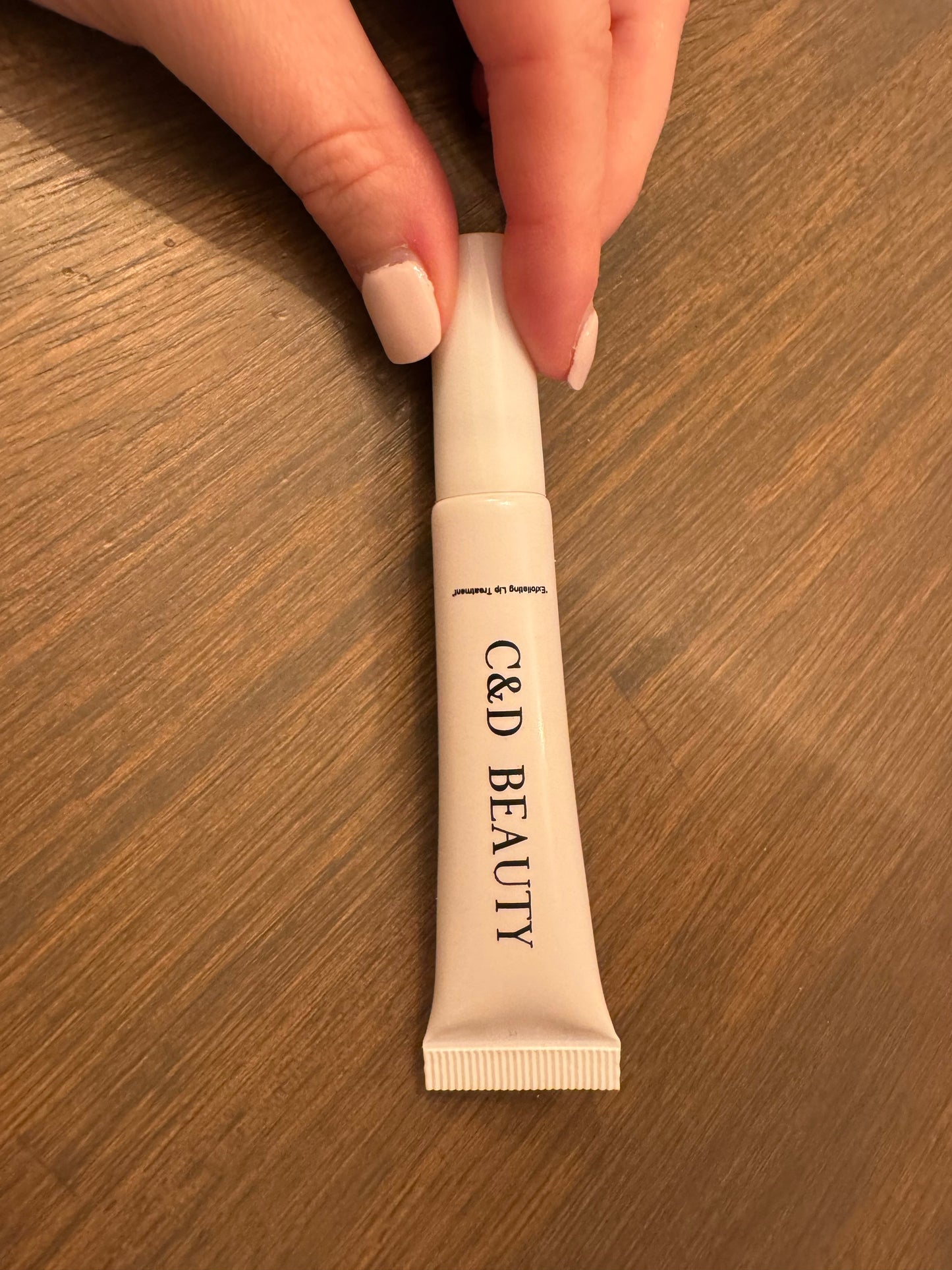 Exfoliating Lip Treatment Thread & Co. Boutique, LLC