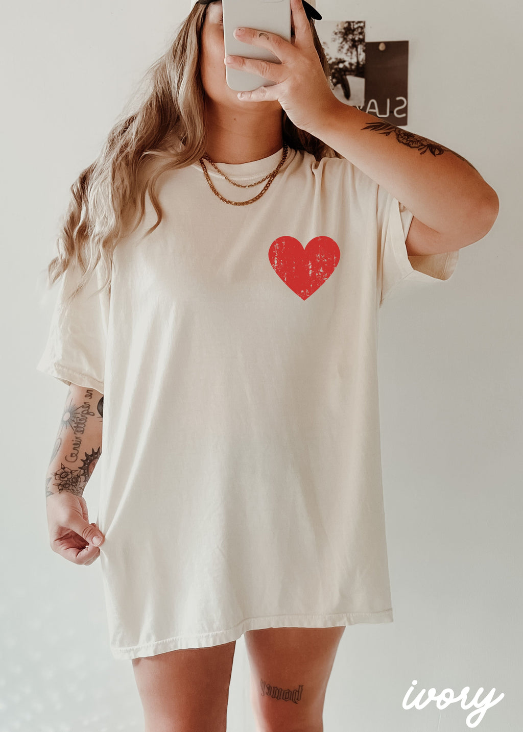 Pocket Heart Tee *7 Colors (S-3X) Chloe Vs Tank The Boutique
