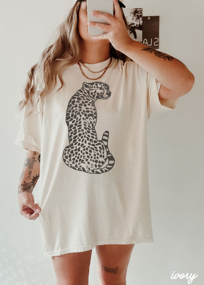 Sitting Cheetah Tee *13 Colors (S-3X) Chloe Vs Tank The Boutique
