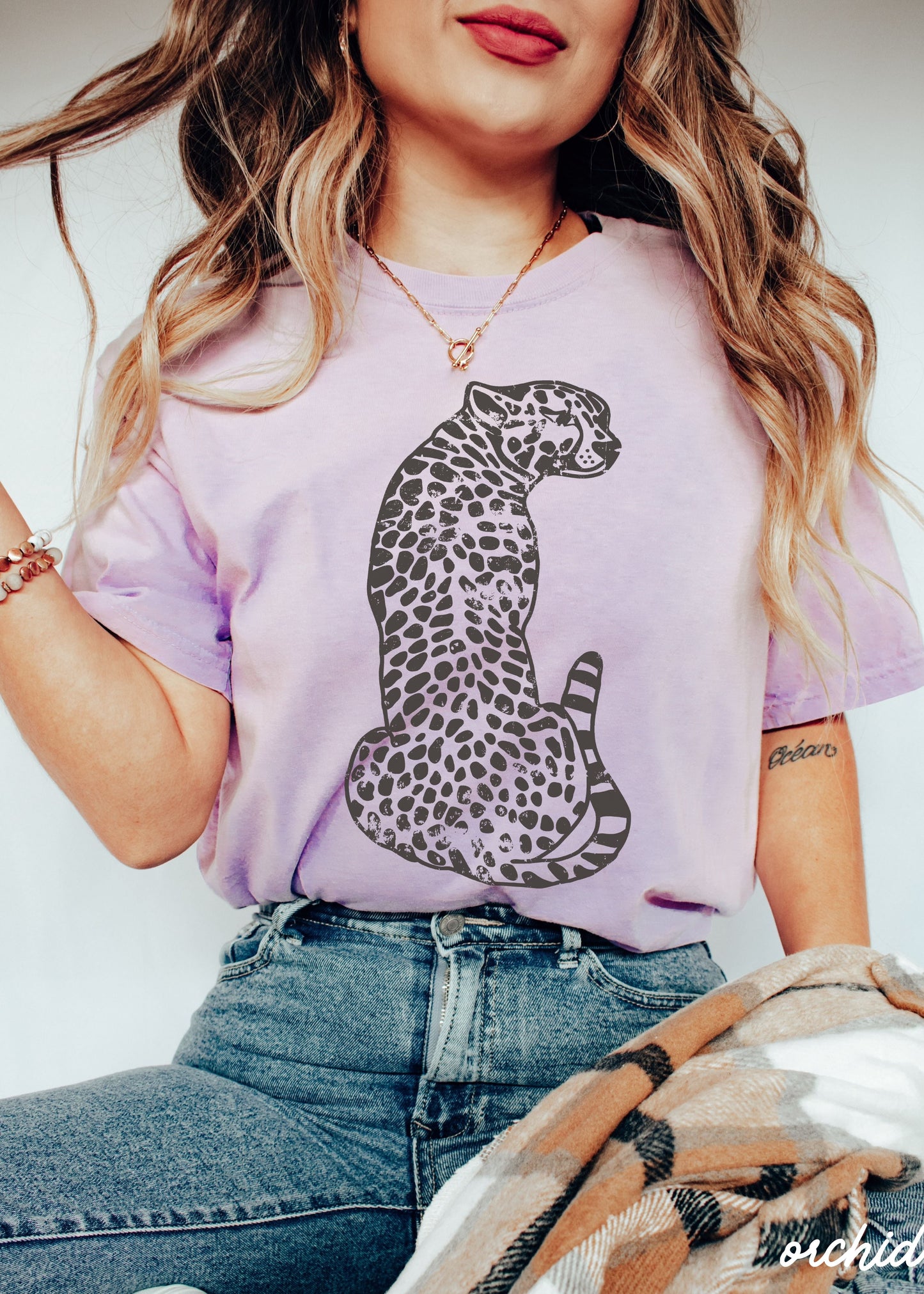 Sitting Cheetah Tee *13 Colors (S-3X) Chloe Vs Tank The Boutique