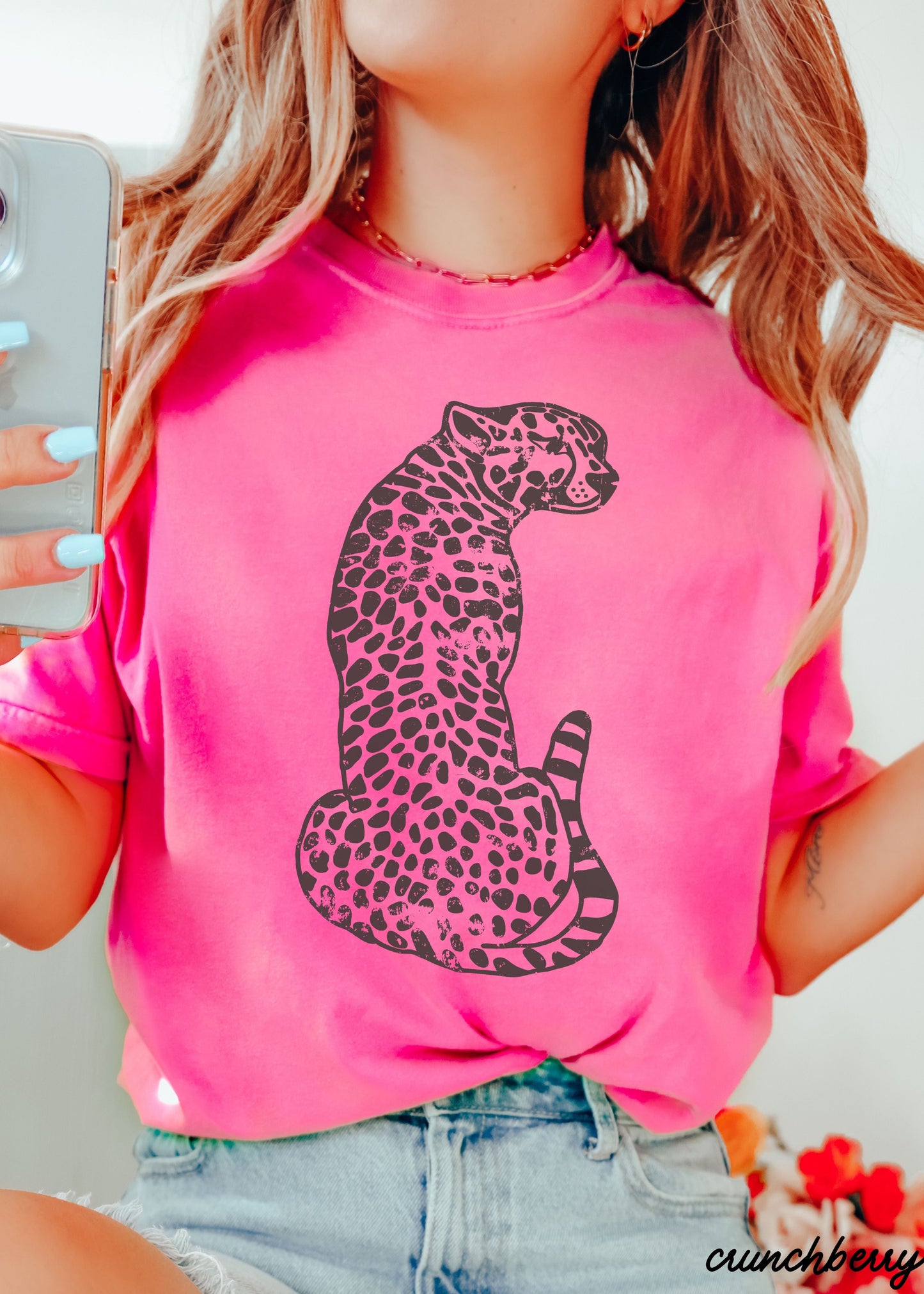 Sitting Cheetah Tee *13 Colors (S-3X) Chloe Vs Tank The Boutique