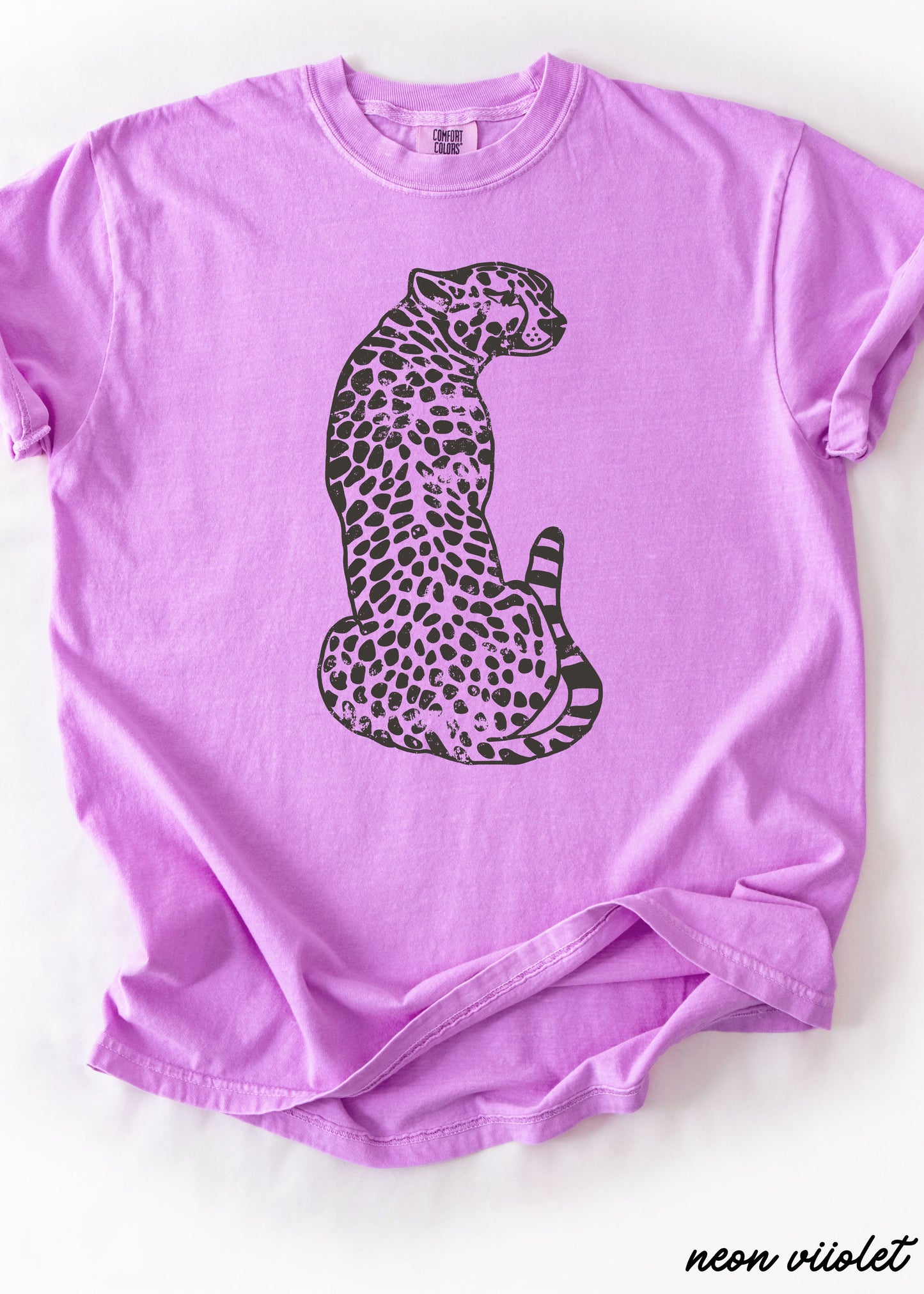 Sitting Cheetah Tee *13 Colors (S-3X) Chloe Vs Tank The Boutique