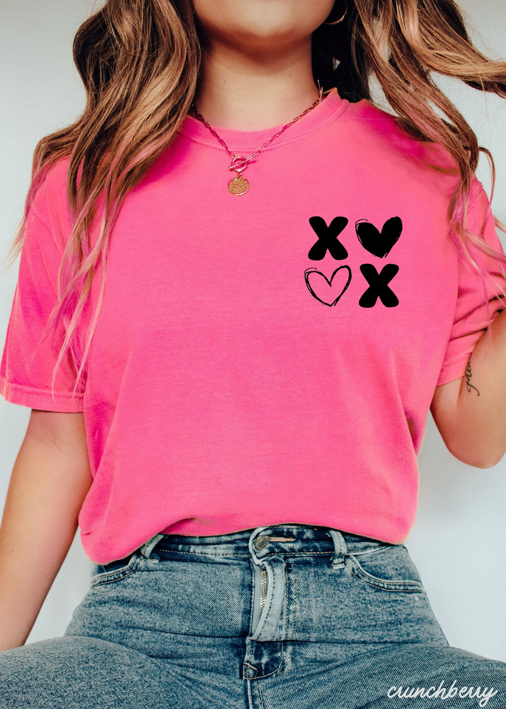 Pocket XOXO Tee *10 Colors (S-3X) Chloe Vs Tank The Boutique
