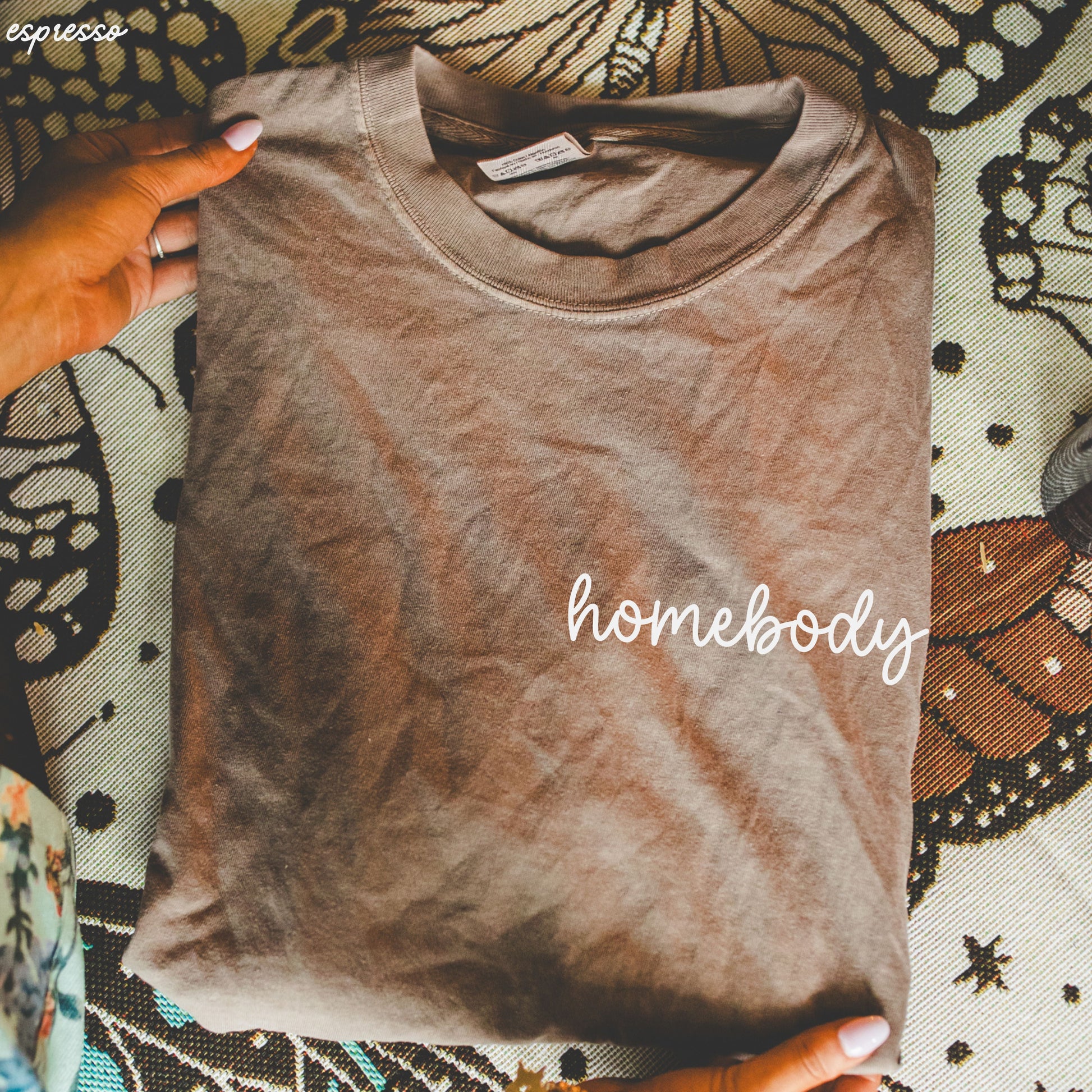 Homebody Cursive Tee *10 Colors (S-3X) Chloe Vs Tank The Boutique