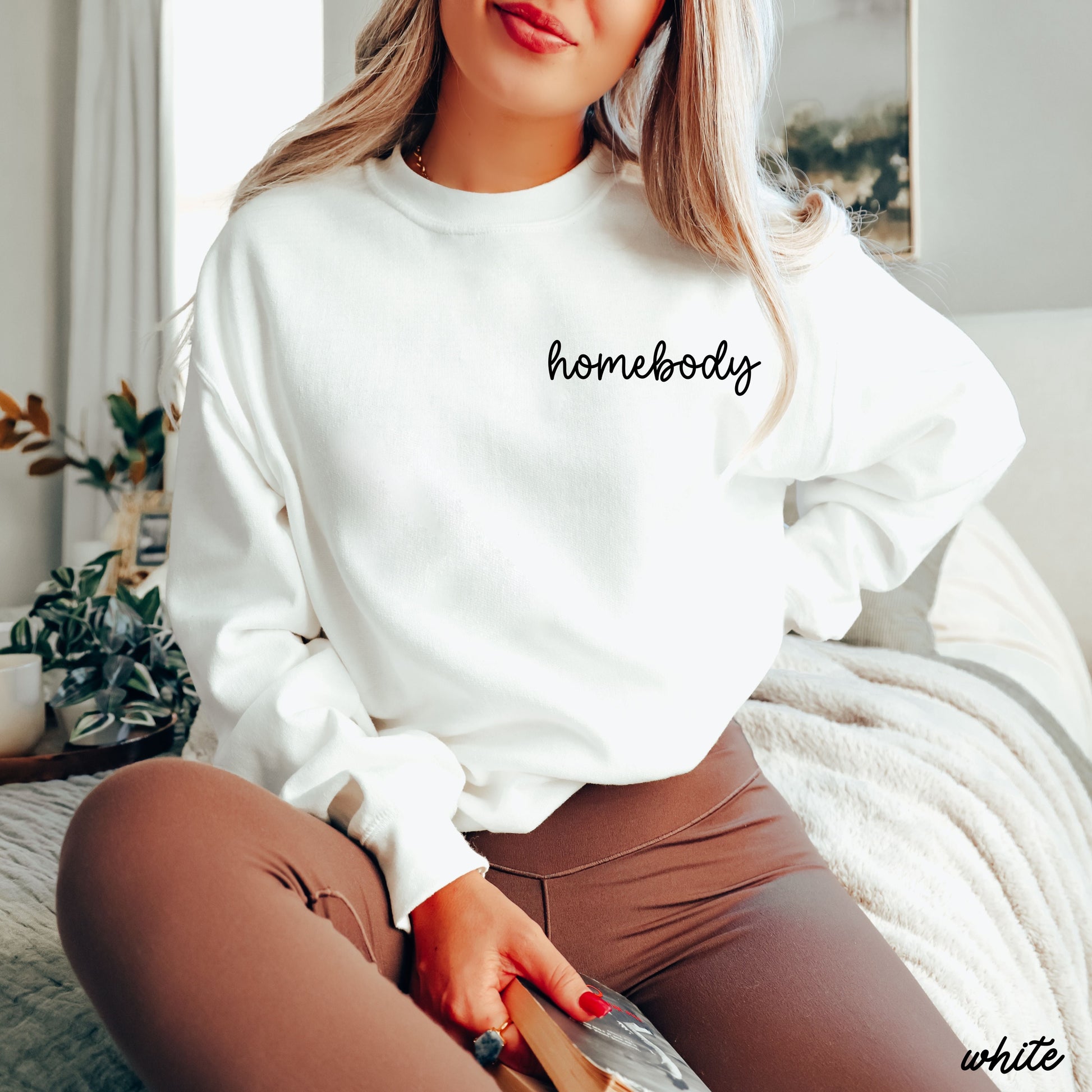 PRE-ORDER: Homebody Cursive Sweatshirt *6 Colors (S-3X) Chloe Vs Tank The Boutique