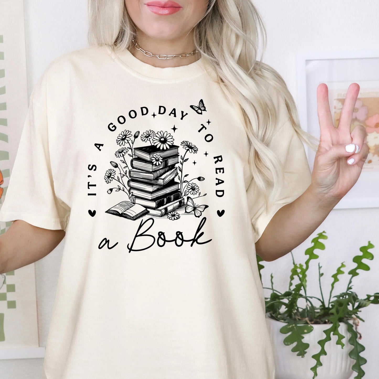 It’s A Good Day To Read A Book Shirt – Aesthetic Book Lover Tee – Cute Vintage Reader T Shirt For Women – Cozy Reading Graphic Tee Joyful Moose